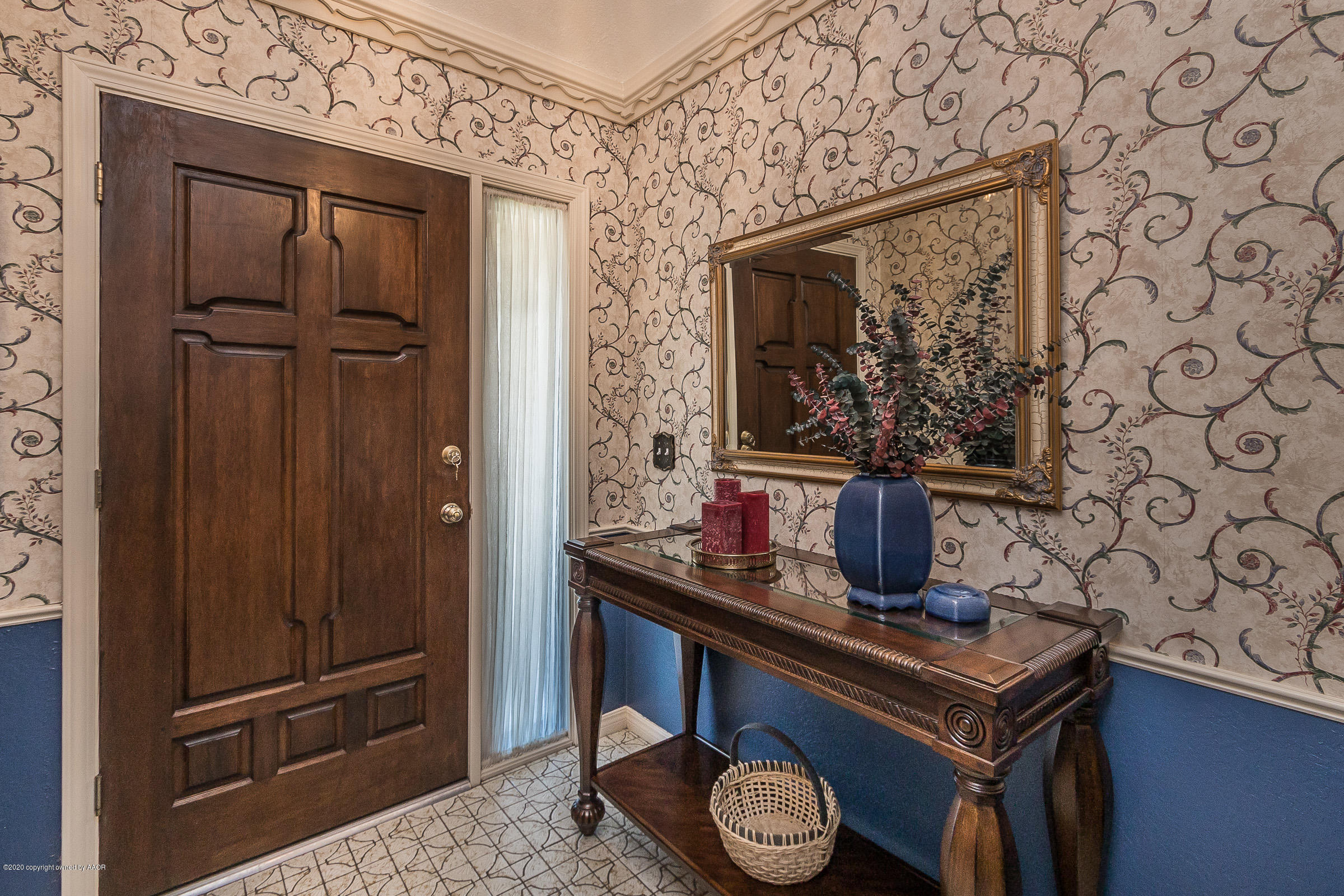 5105 Red Oak Drive Amarillo, TX 79110 - Photo 2 of 28 002_Foyer