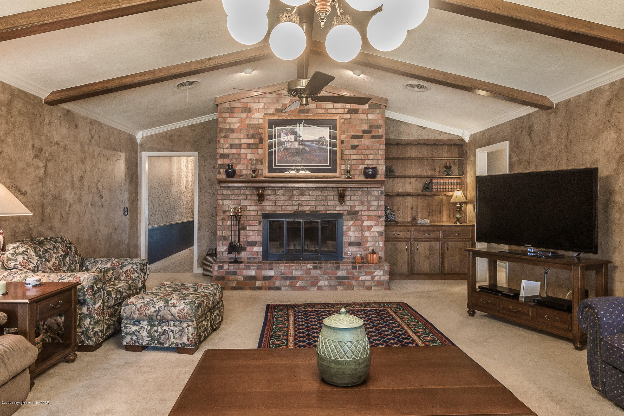 5105 Red Oak Drive Amarillo, TX 79110 - Photo 7 of 28 005_Living Room 2