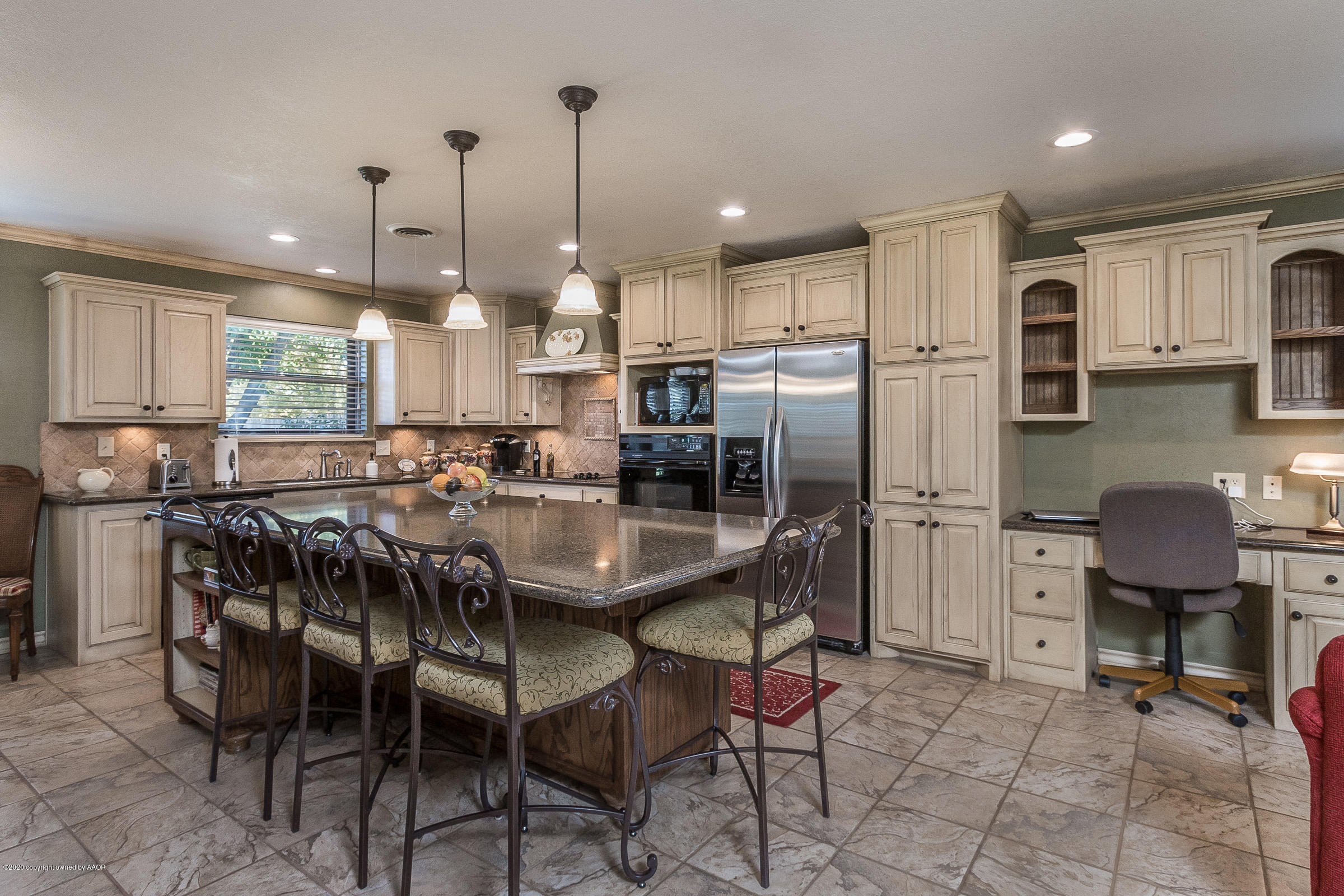 5105 Red Oak Drive Amarillo, TX 79110 - Photo 9 of 28 009_Kitchen