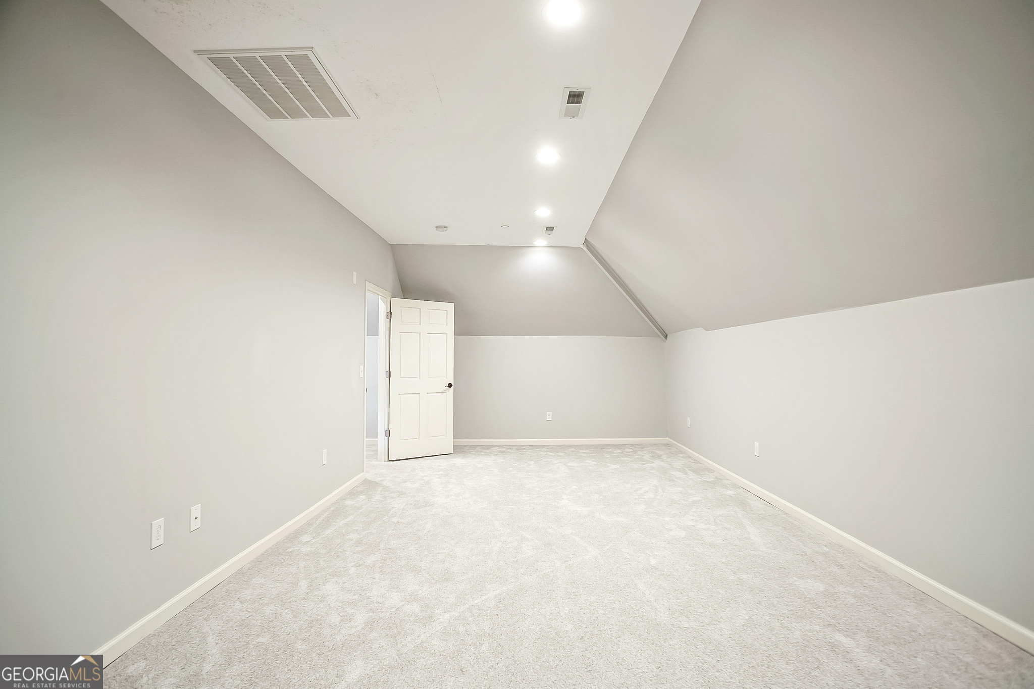 2 Coral Avenue Southwest Rome, GA 30161 - Photo 37 of 50 an empty room with a ceiling fan and window