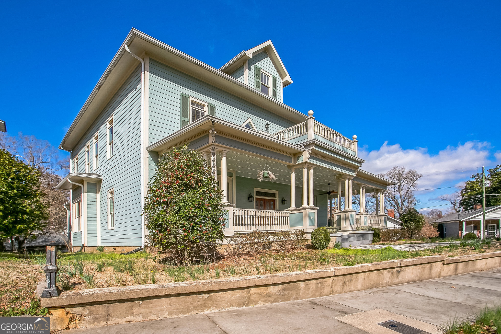 2 Coral Avenue Southwest Rome, GA 30161 - Photo 4 of 50 a front view of a house with a garden