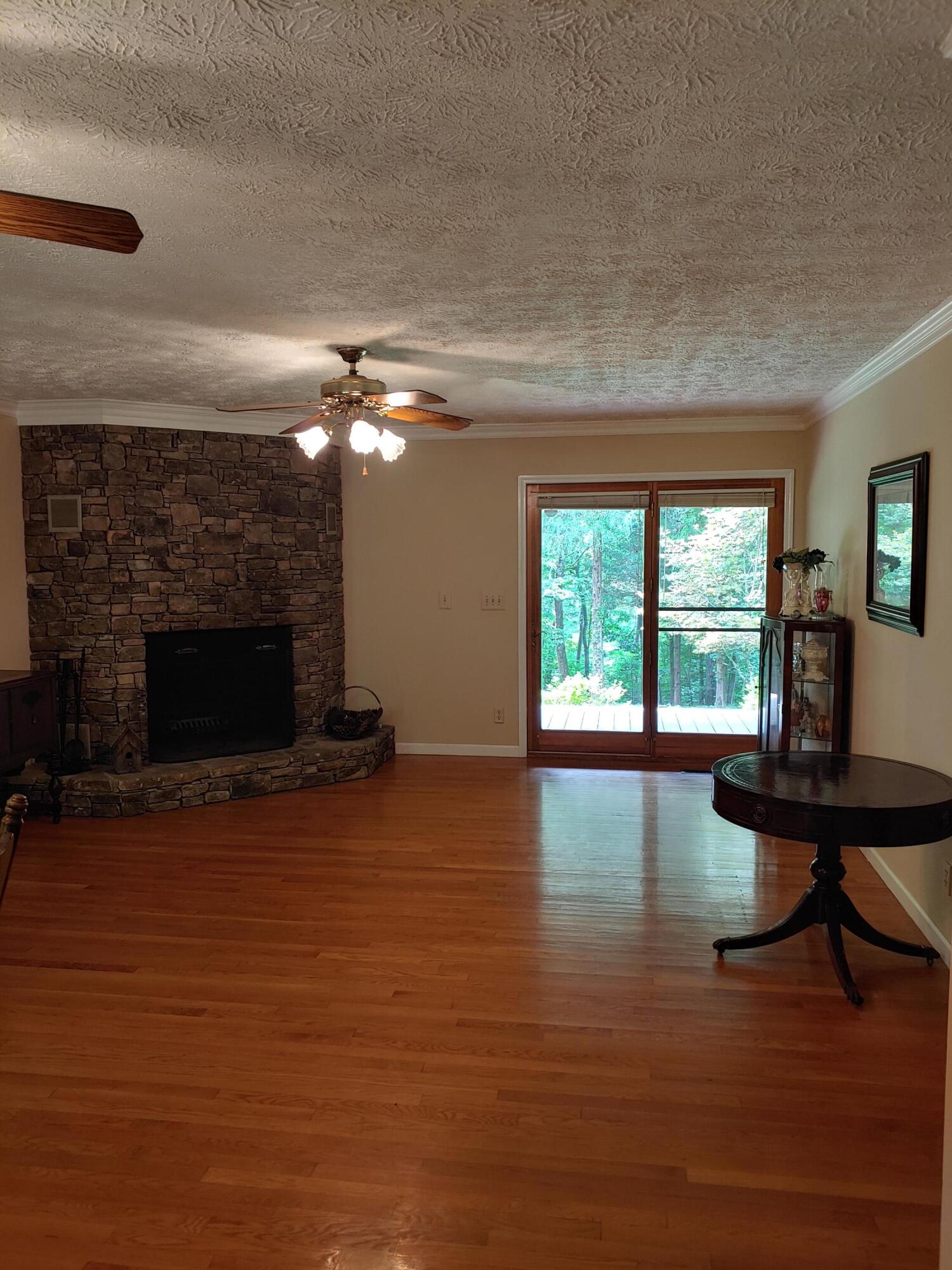 1812 Press Pickett Road Whitwell, TN 37397 - Photo 13 of 23 0731211423_HDR