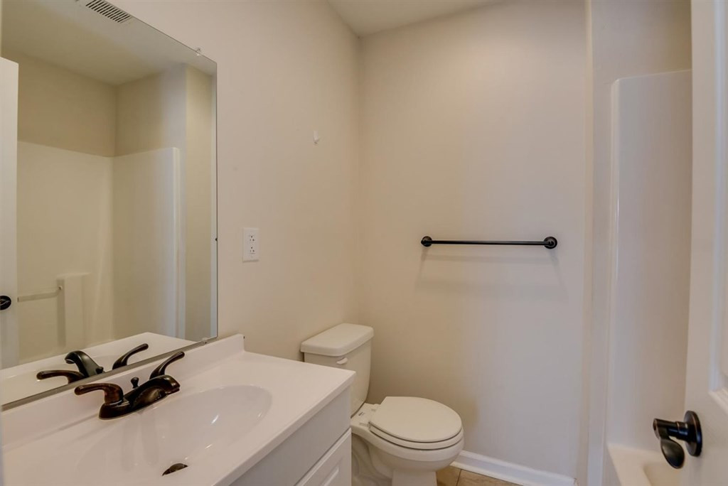 215-217 Hudson Road Aiken, SC 29801 - Photo 12 of 19