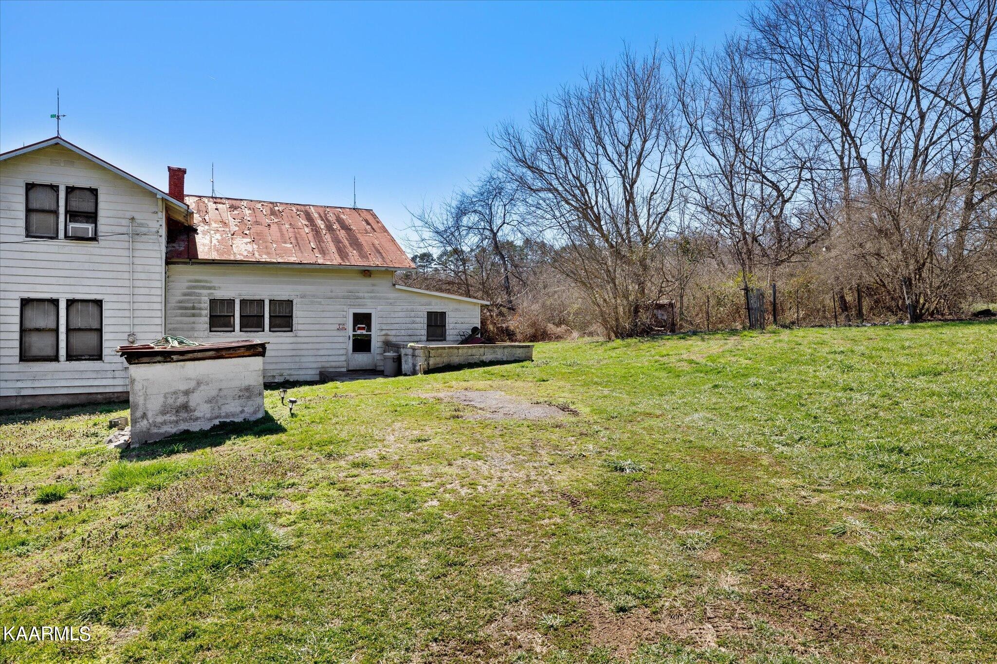 1363 Harold Patterson Road Dandridge, TN 37725 - Photo 4 of 12