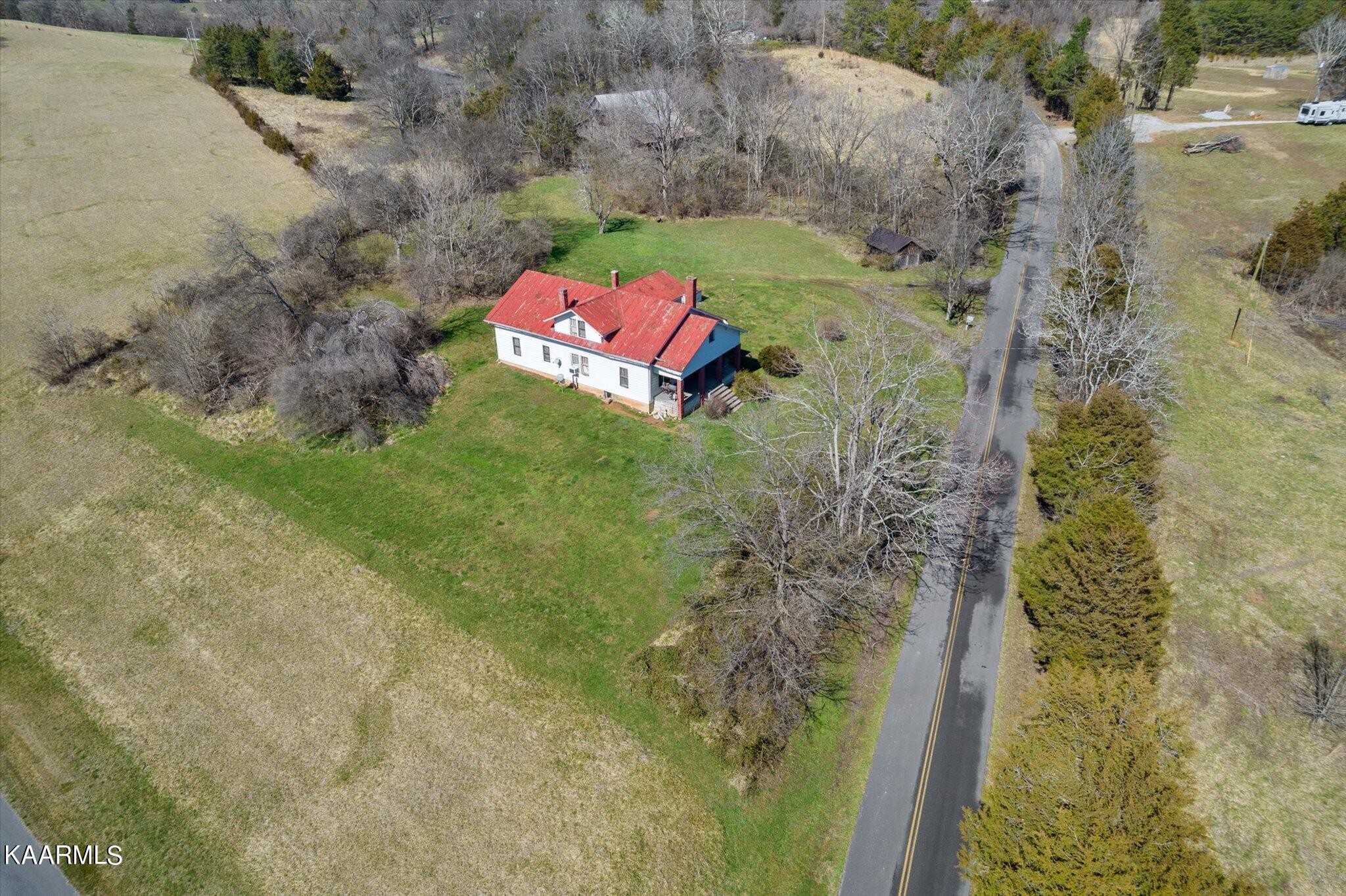 1363 Harold Patterson Road Dandridge, TN 37725 - Photo 10 of 12