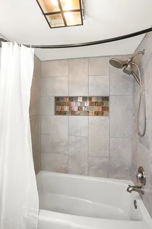 $2,000 | 21 Vaughns Gap Road, Unit 16, Nashville, TN 37205