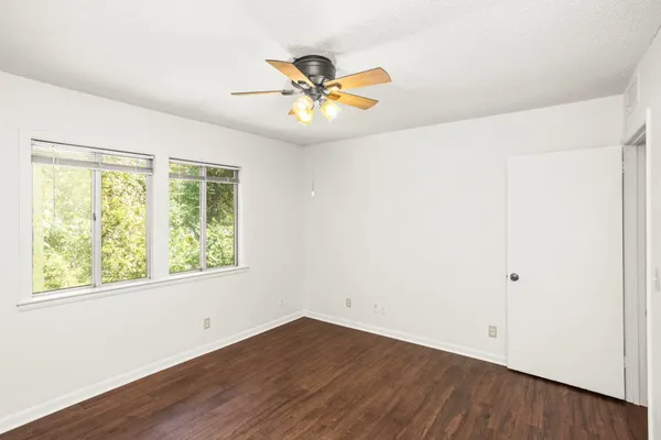 $2,000 | 21 Vaughns Gap Road, Unit 16, Nashville, TN 37205