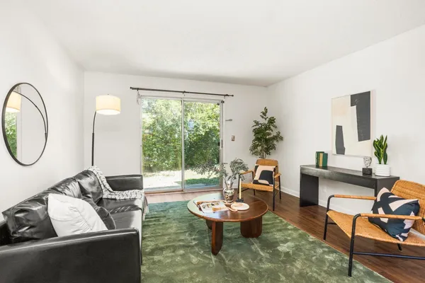 $2,000 | 21 Vaughns Gap Road, Unit 16, Nashville, TN 37205