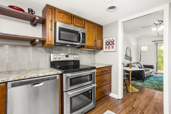 $2,000 | 21 Vaughns Gap Road, Unit 16, Nashville, TN 37205