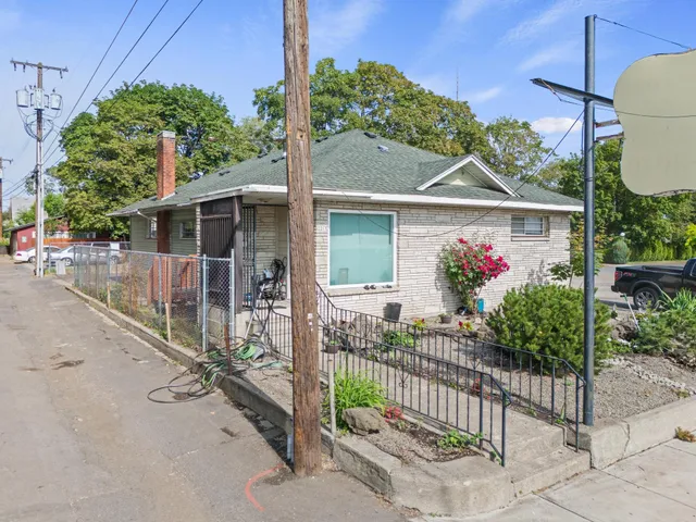 $1,100,000 | 1007 West Montgomery Avenue, Spokane, WA 99205