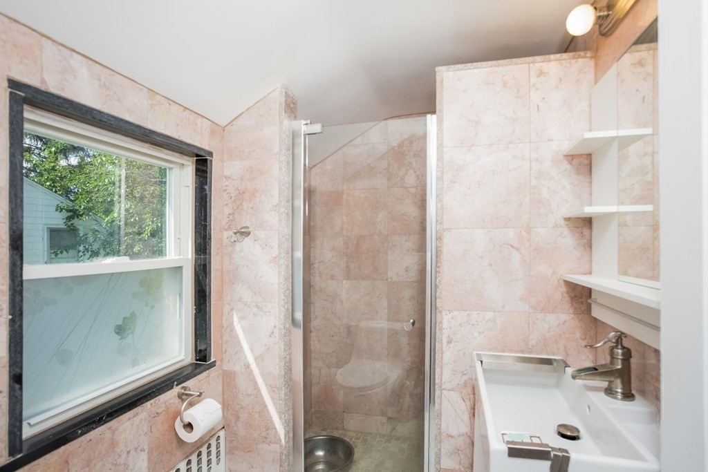 28 Rice Road Quincy, MA 02170 - Photo 16 of 21 Gallery Image 16