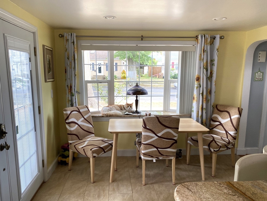28 Rice Road Quincy, MA 02170 - Photo 5 of 21 Gallery Image 5