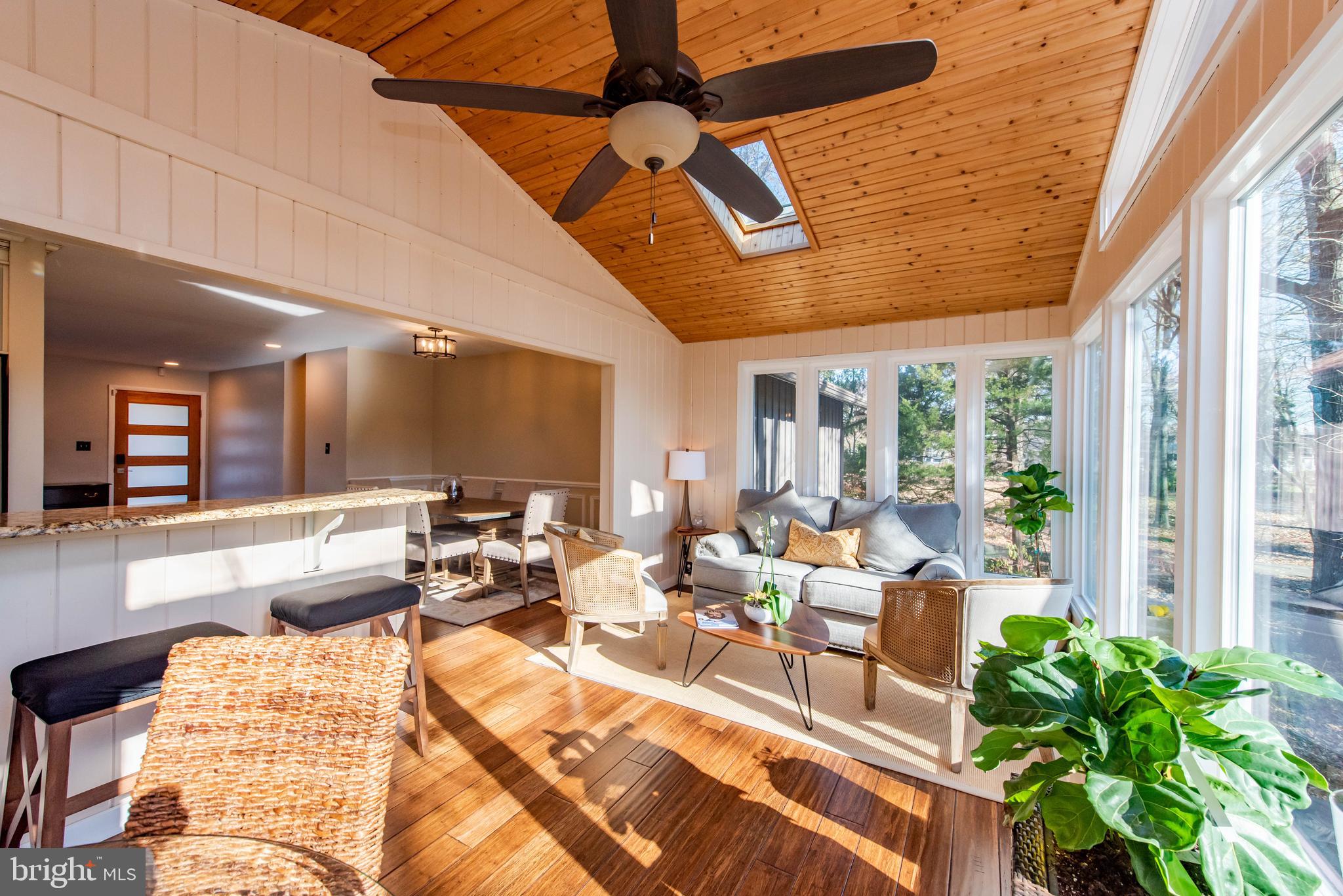 712 Dill Road Severna Park, MD 21146 - Photo 19 of 70 Living Room