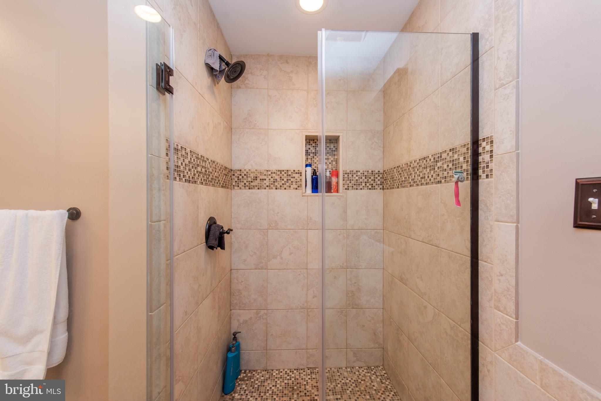 712 Dill Road Severna Park, MD 21146 - Photo 27 of 70 Primary Bathroom