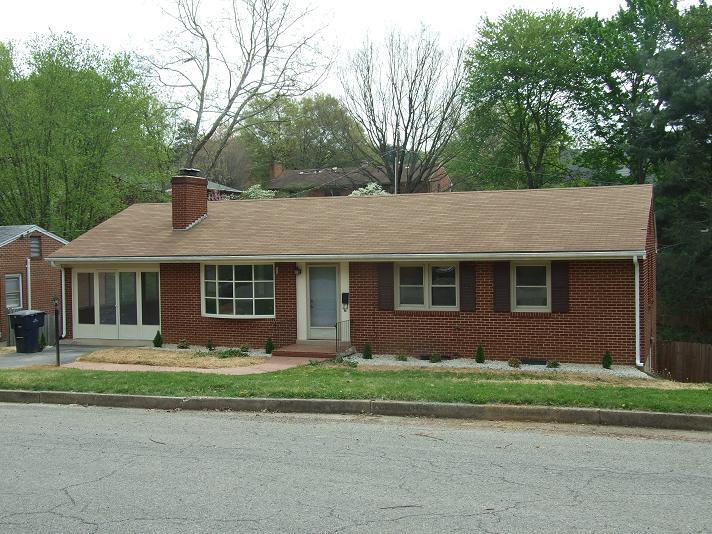 2732 Montvale Road Southwest Roanoke, VA 24015 - Photo 1 of 10 FRONT