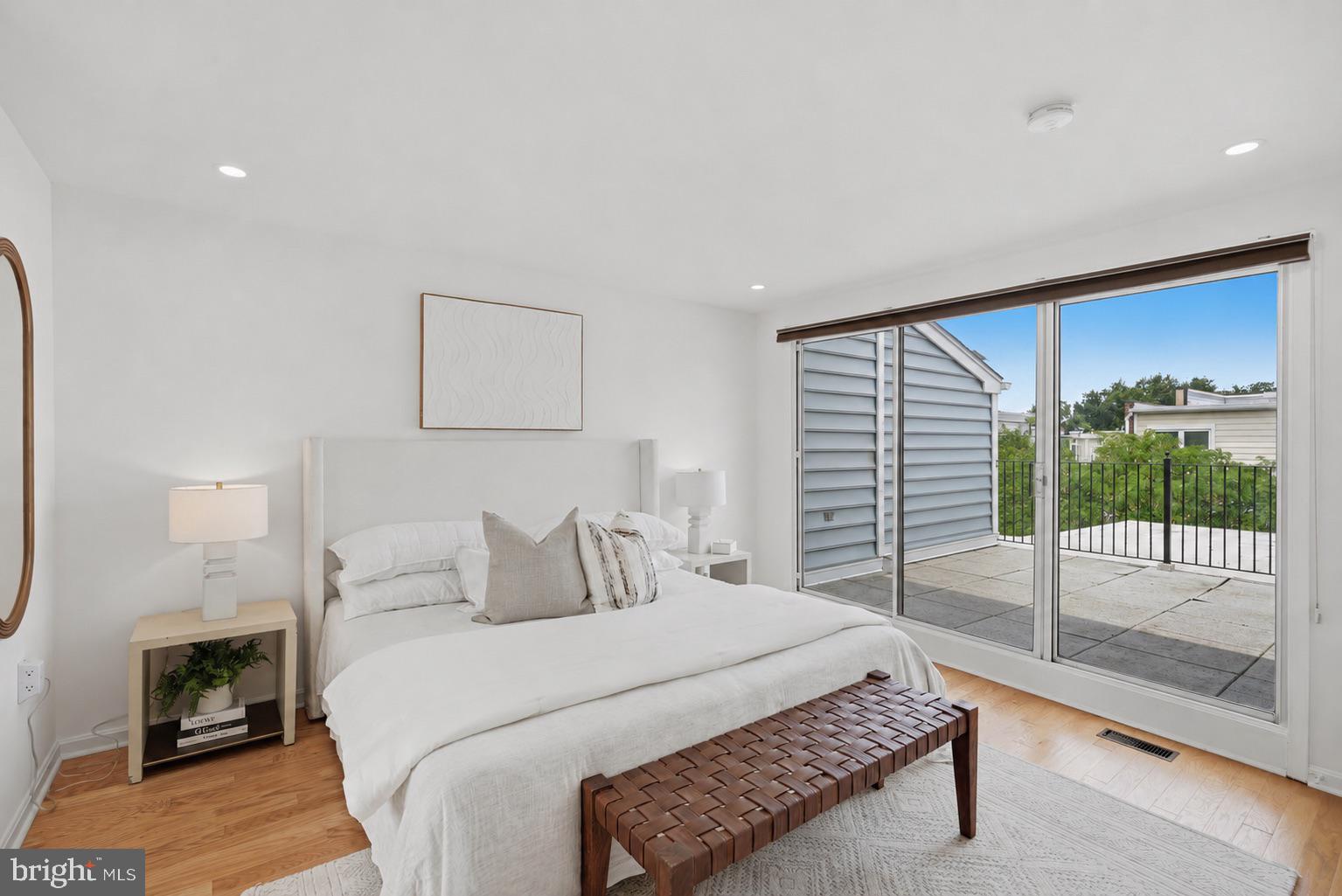 1935 Belmont Road Northwest, Unit 1122 Washington, DC 20009 - Photo 12 of 24