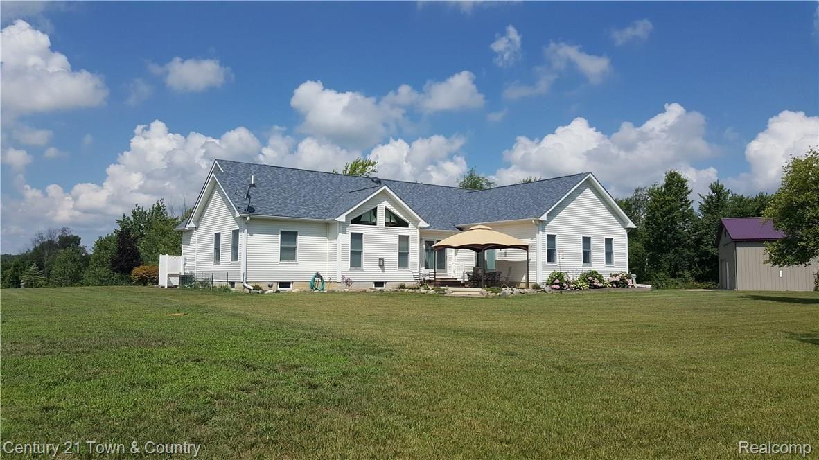 3801 Rochester Road Dryden, MI 48428 - Photo 3 of 55 20160802_114707.jpg