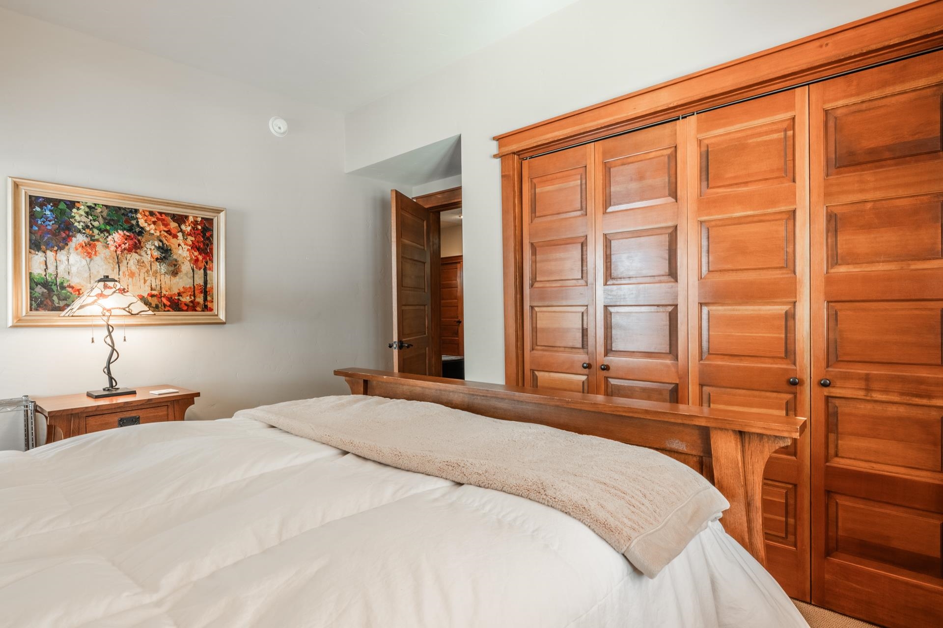 125 Davison Road, Unit 2 Mammoth Lakes, CA 93546 - Photo 38 of 50 a bedroom with a large bed and a window