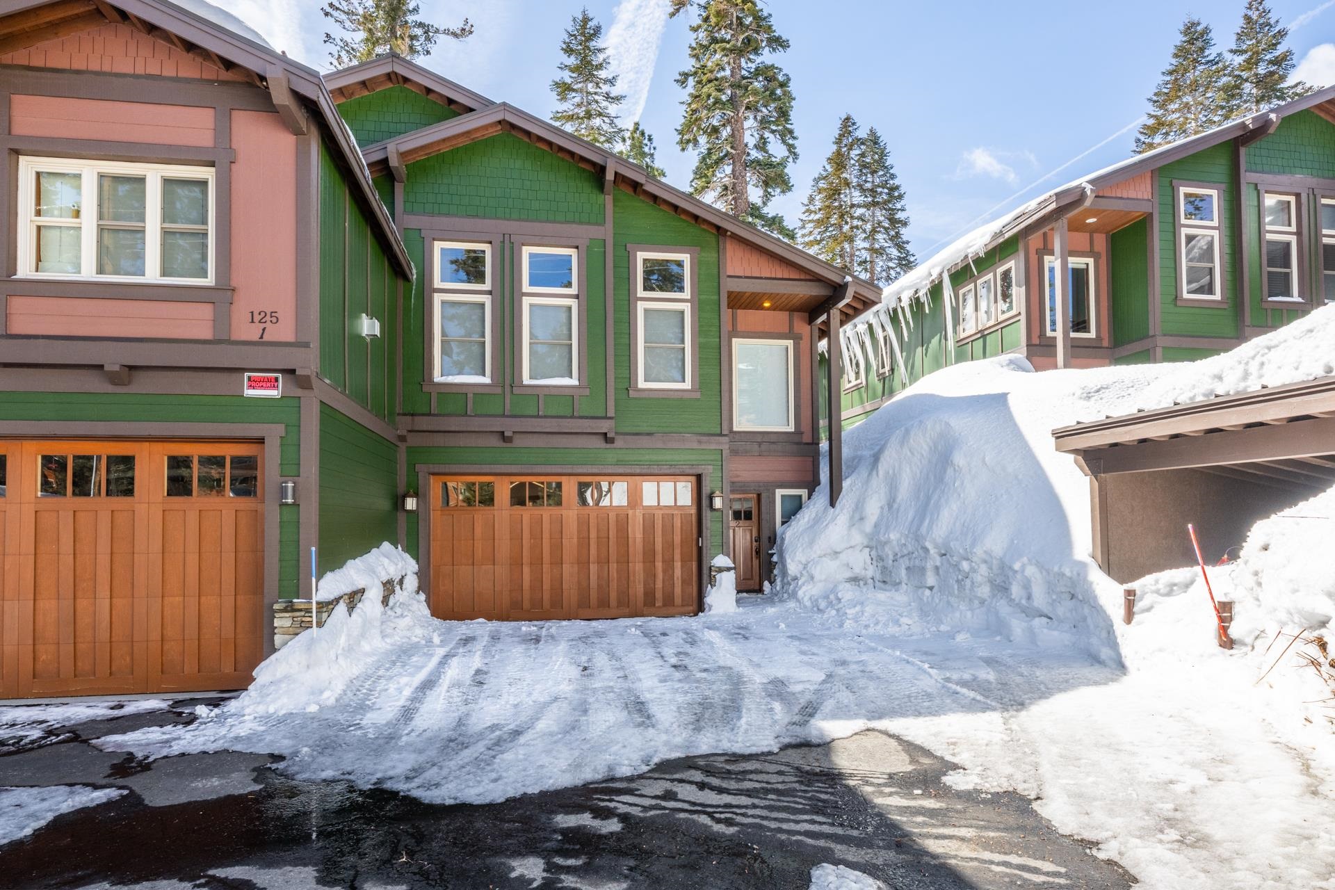 125 Davison Road, Unit 2 Mammoth Lakes, CA 93546 - Photo 49 of 50 a front view of a house with a yard