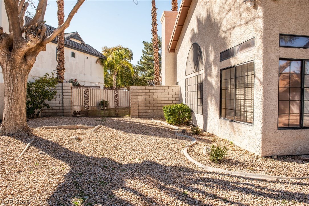 17 Pheasant Ridge Drive Henderson, NV 89014 - Photo 9 of 47 Gallery Image 9
