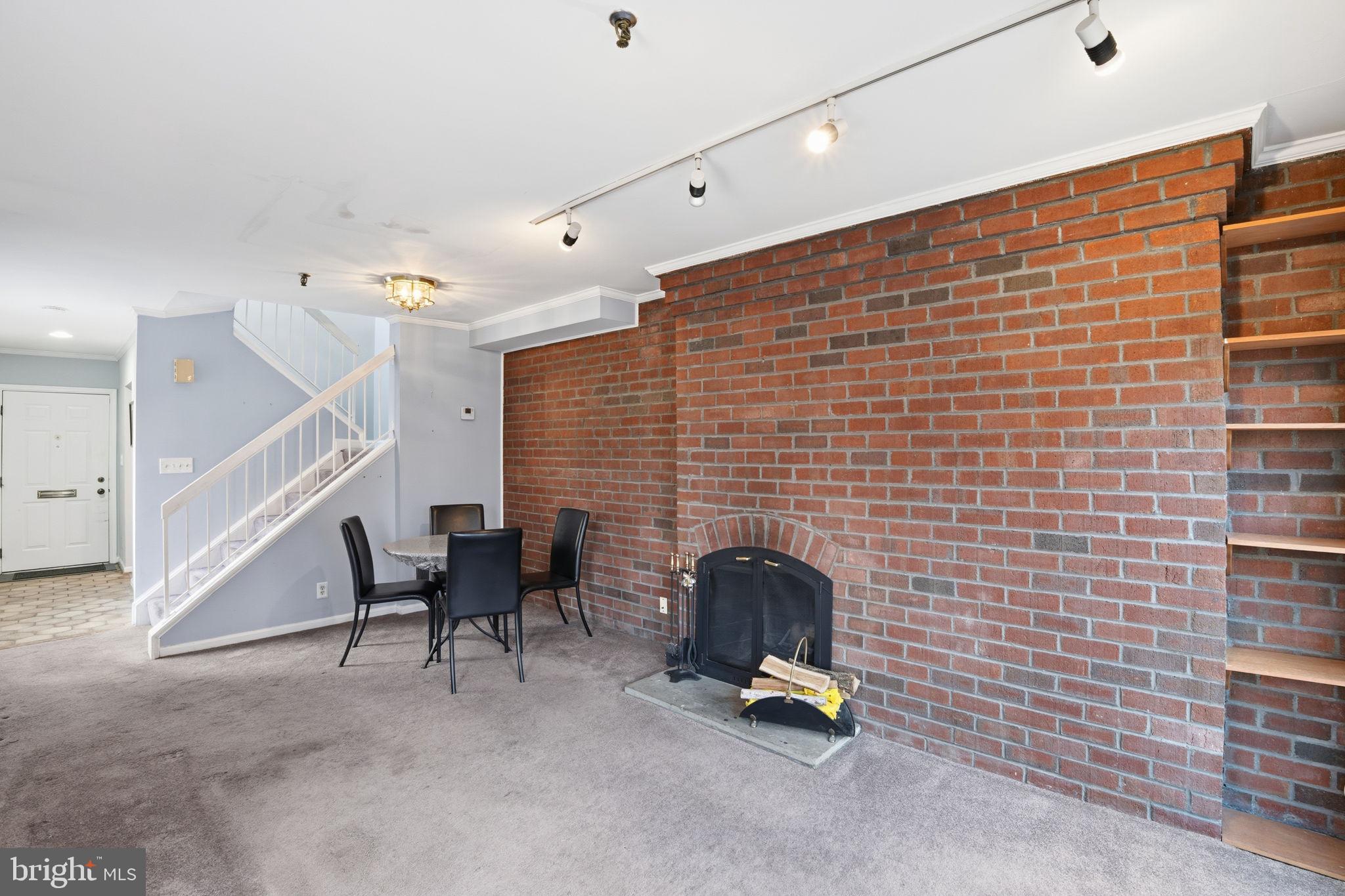 1066 Paper Mill Court, Unit 1066 Washington, DC 20007 - Photo 6 of 25 Living and dining area