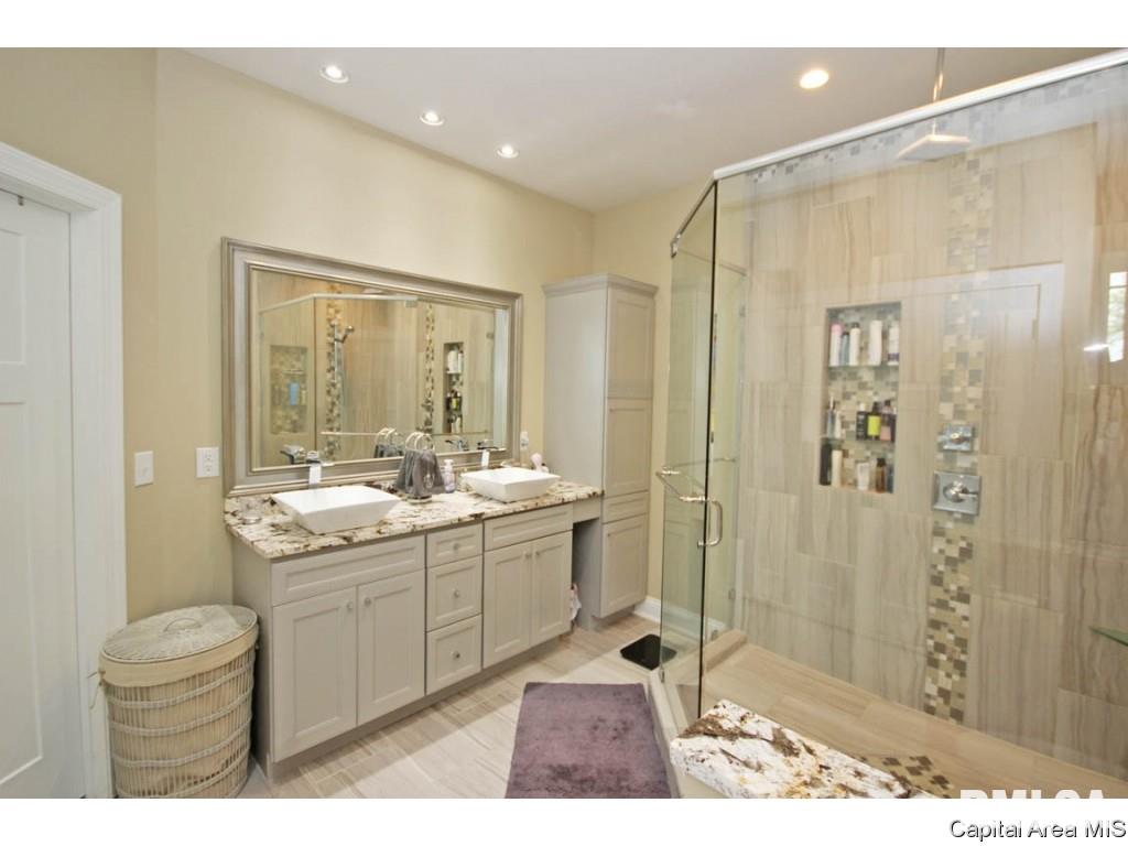 6475 Lehmann Road Pleasant Plains, IL 62677 - Photo 14 of 36 Gallery Image 14