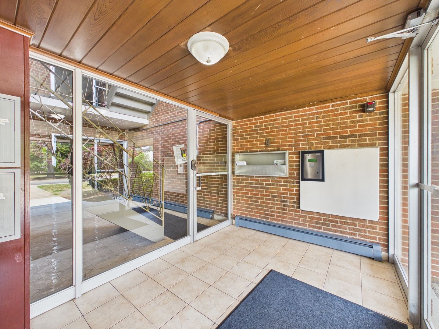 2210 South Goebbert Road, Unit 226 Arlington Heights, IL 60005 - Photo 32 of 47 Gallery Image 32
