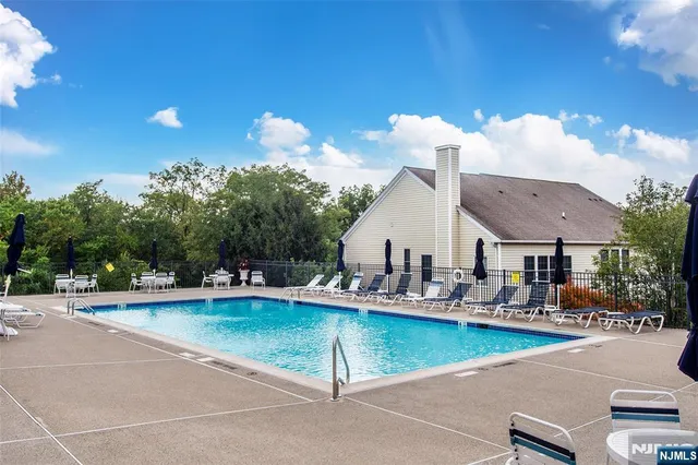 $5,100 | 6 Congressional Lane, Totowa, NJ 07512