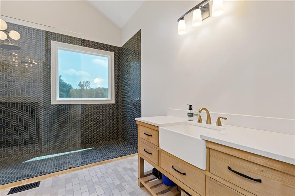496 Davis Road Jefferson, GA 30549 - Photo 31 of 50 Gallery Image 31