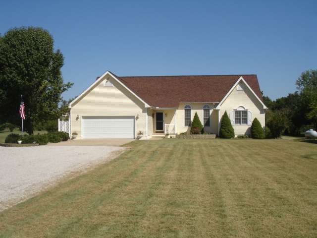 141 East Miller Road Edelstein, IL 61526 - Photo 1 of 15 Gallery Image 1