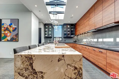 $13,495,000 | 1049 Loma Vista Drive, Beverly Hills, CA 90210