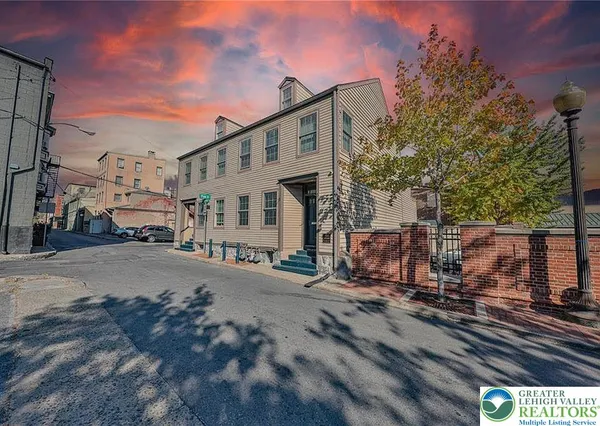 $1,795 | 32 South Sitgreaves Street, Unit 32B, Easton, PA 18042