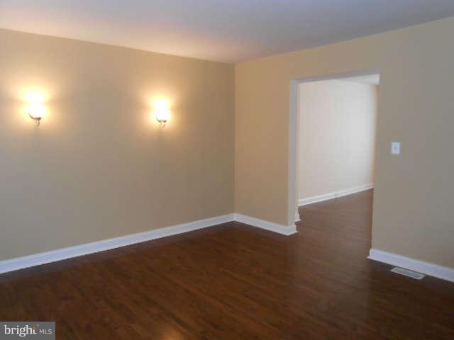 1313 Crofton Road Baltimore, MD 21239 - Photo 6 of 14 Living Room