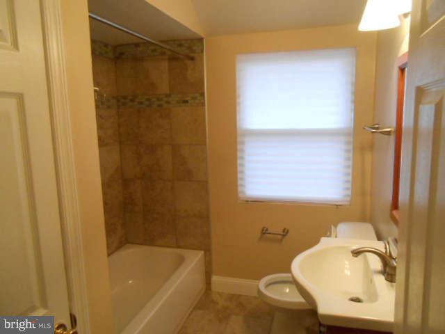 1313 Crofton Road Baltimore, MD 21239 - Photo 8 of 14 Bath (Master)