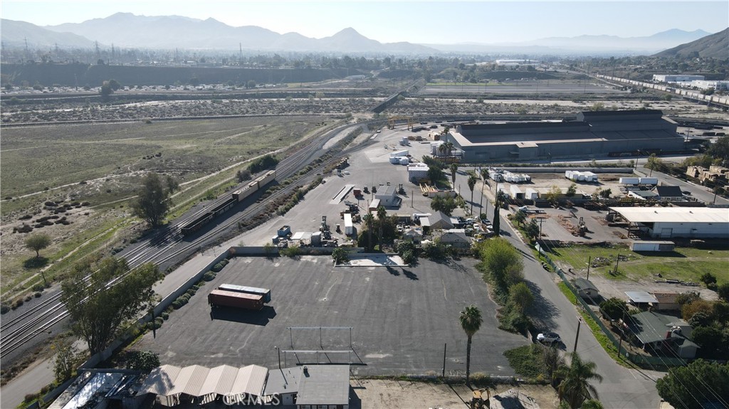 1200 South Jefferson Lane Colton, CA 92324 - Photo 4 of 4 a view of a city