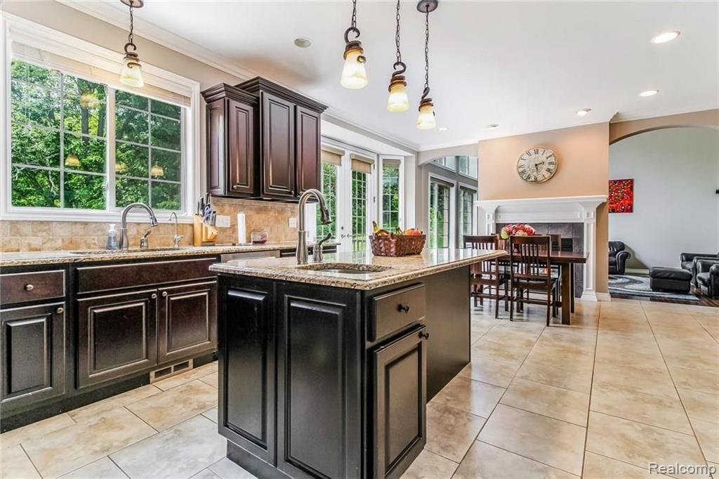 4906 Stonehenge Drive Rochester, MI 48306 - Photo 13 of 53