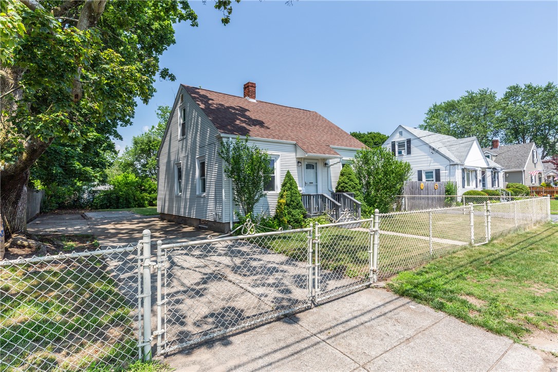 14 Archer Street Pawtucket, RI 02861 - Photo 1 of 18