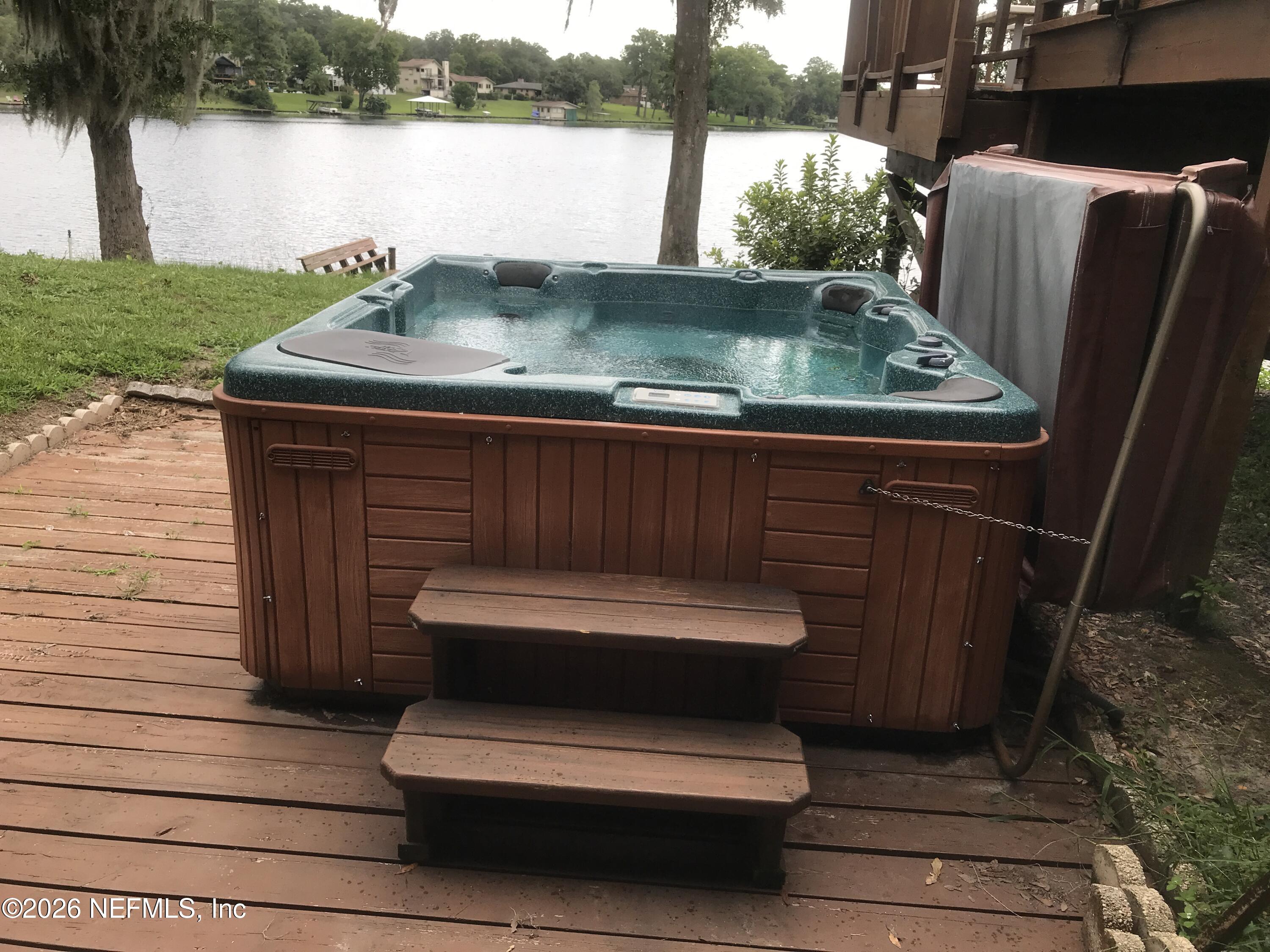 268 Wesley Road Green Cove Springs, FL 32043 - Photo 70 of 84 a view of sitting area with furniture