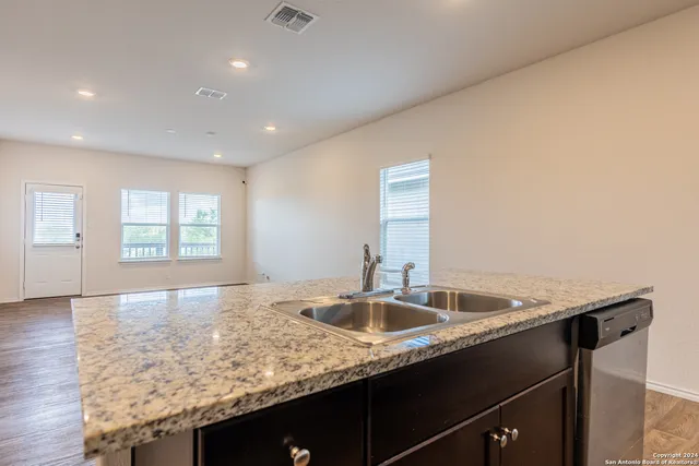 $1,700 | 13021 Kalinoski, St. Hedwig, TX 78152