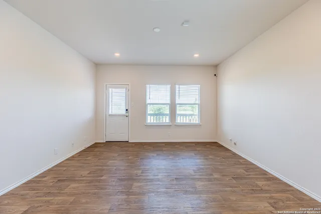 $1,700 | 13021 Kalinoski, St. Hedwig, TX 78152