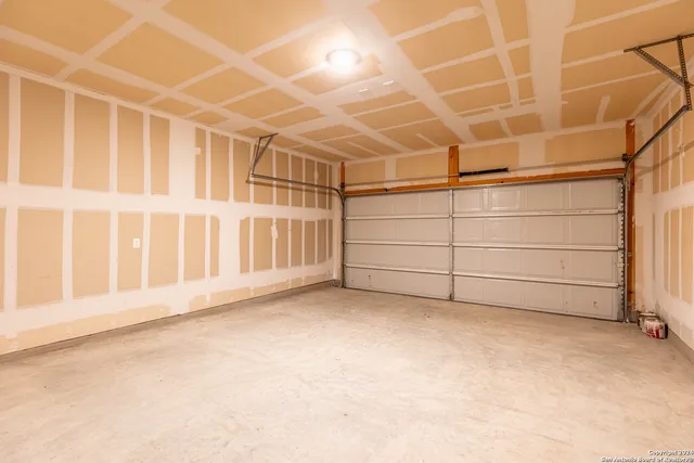 $1,700 | 13021 Kalinoski, St. Hedwig, TX 78152