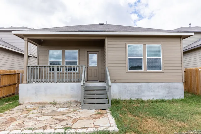 $1,700 | 13021 Kalinoski, St. Hedwig, TX 78152