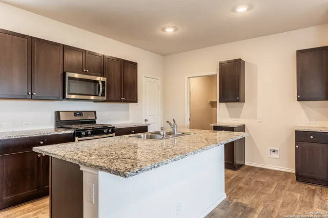 $1,700 | 13021 Kalinoski, St. Hedwig, TX 78152