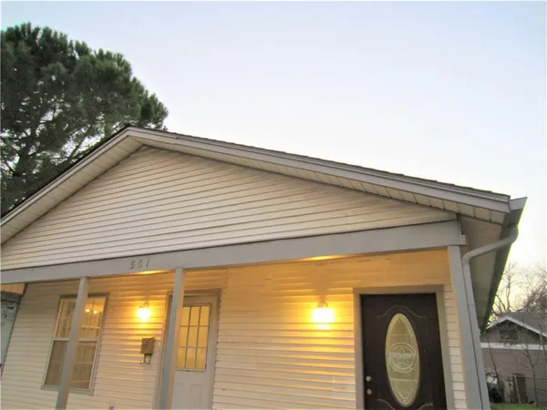 $1,950 | 501 Mounts Avenue, Denton, TX 76201