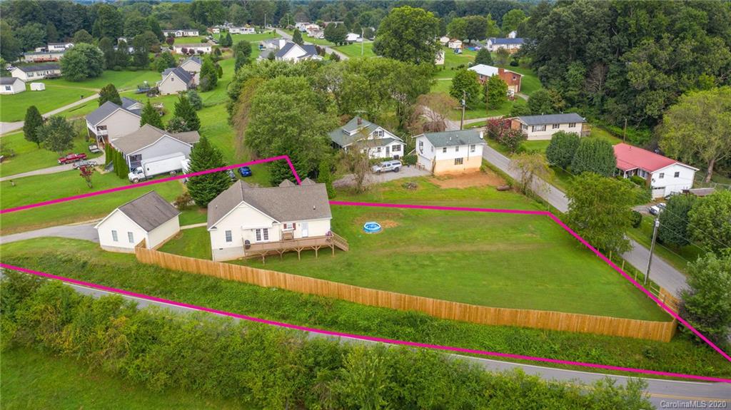 273 Morgan Road Candler, NC 28715 - Photo 3 of 19 Gallery Image 3