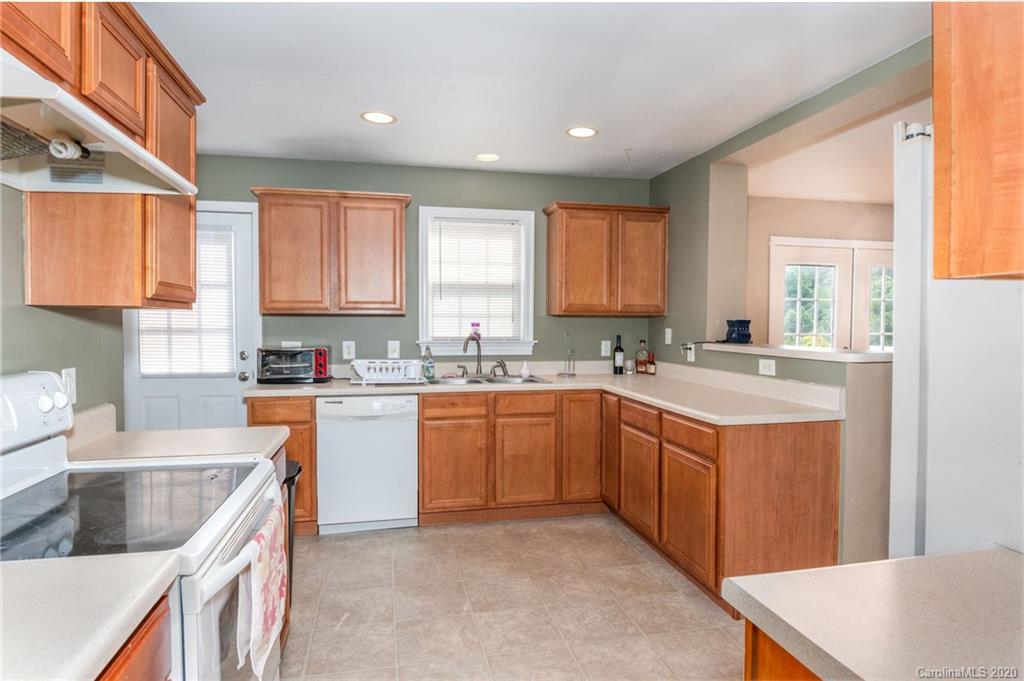 273 Morgan Road Candler, NC 28715 - Photo 7 of 19 Gallery Image 7