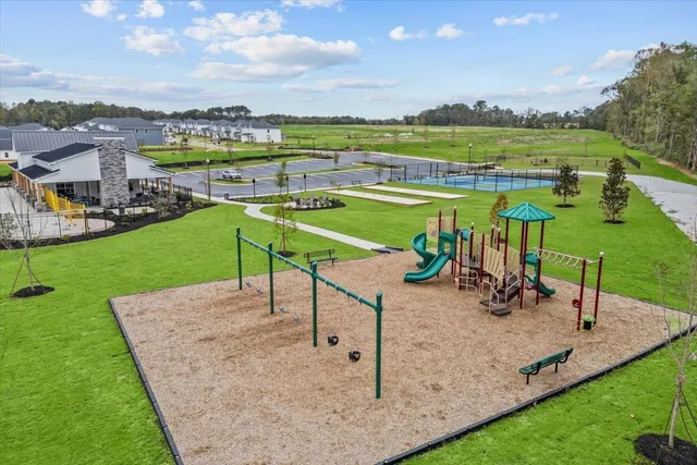 $327,900 | 422 Yellowstone Trail, Gray Court, SC 29645