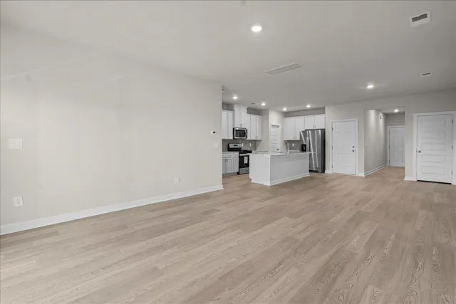 $327,900 | 422 Yellowstone Trail, Gray Court, SC 29645