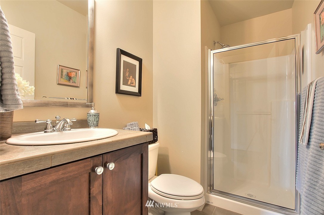 5621 Northeast 7th Place Renton, WA 98059 - Photo 12 of 25