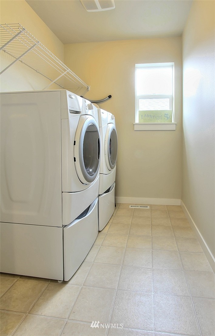 5621 Northeast 7th Place Renton, WA 98059 - Photo 13 of 25